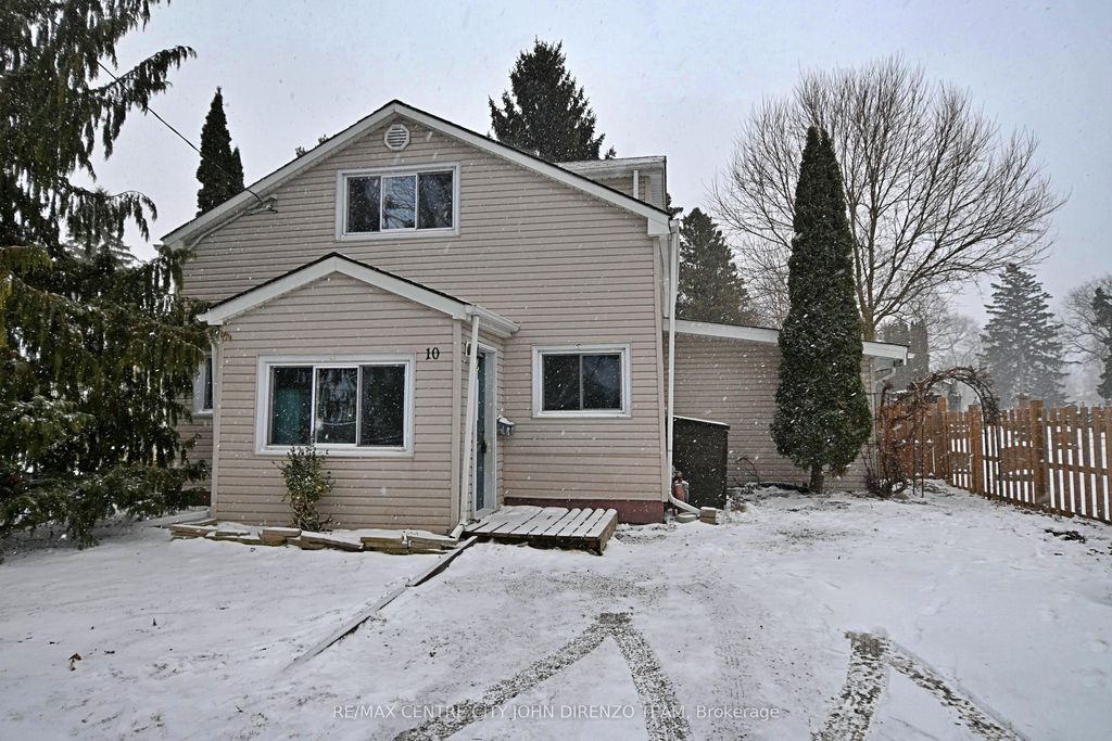 Photo of 10 Henry Street, St. Thomas, ON N5R 3L4 (MLS # X12655138)