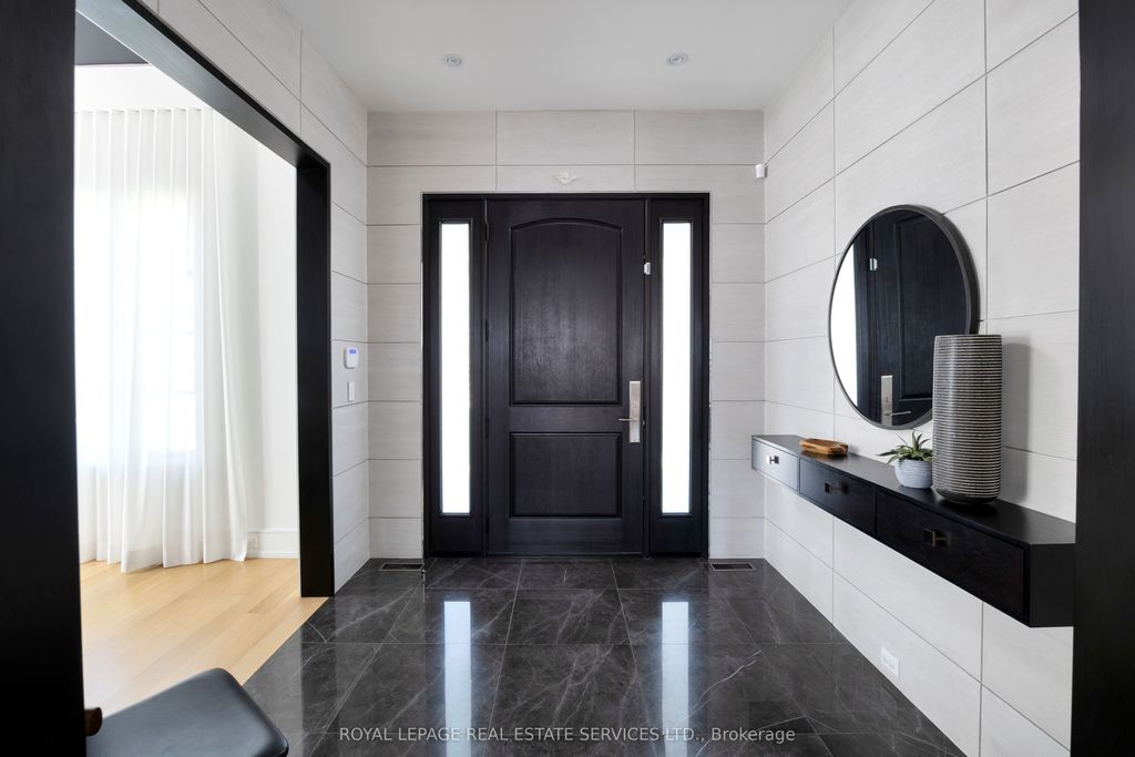 Photo of 57 Meadowbank Road, Toronto, ON M9B 5C7 (MLS # W12491718)