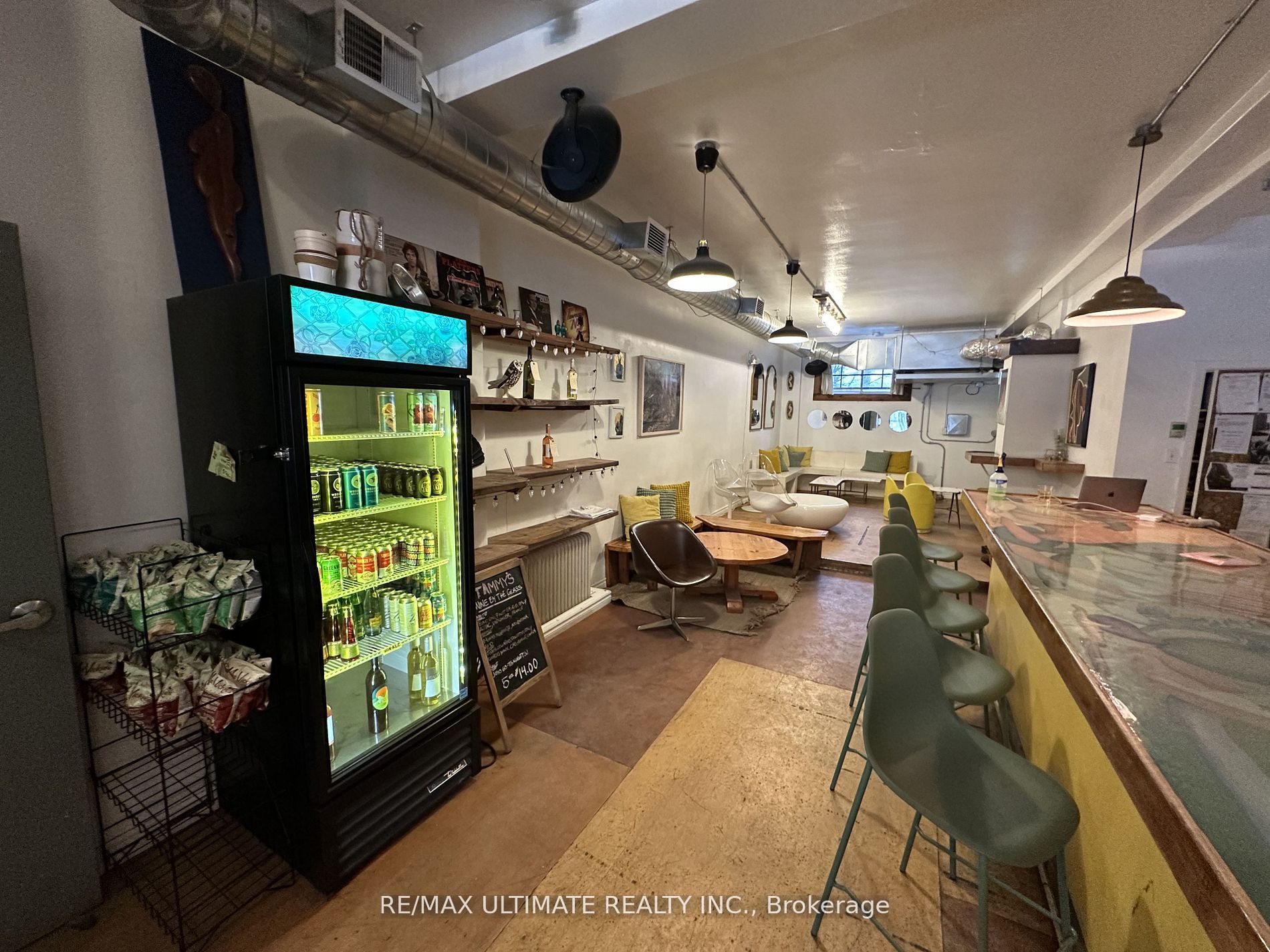 1662 Queen Street W