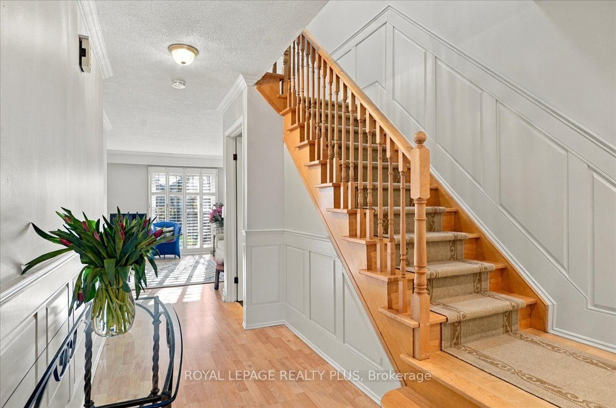 1951 Rathburn Road E 4