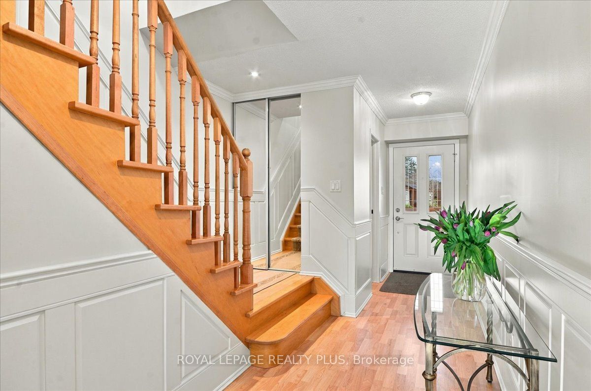 1951 Rathburn Road E 4