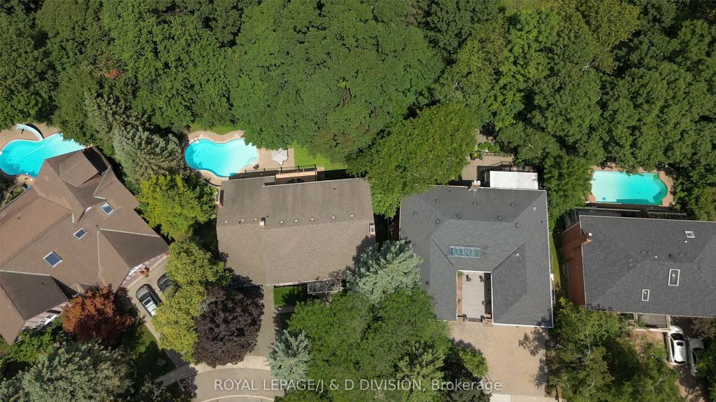 Photo of 16 Bobwhite Crescent, Toronto, ON M2L 2E1 (MLS # C12148466)