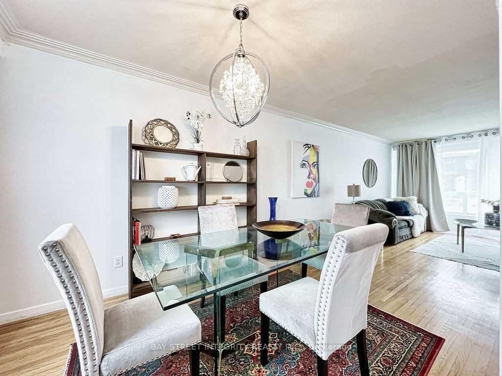 Photo of 505 Sandmere Place, Oakville, ON L6L 4G5 (MLS # W13167920)