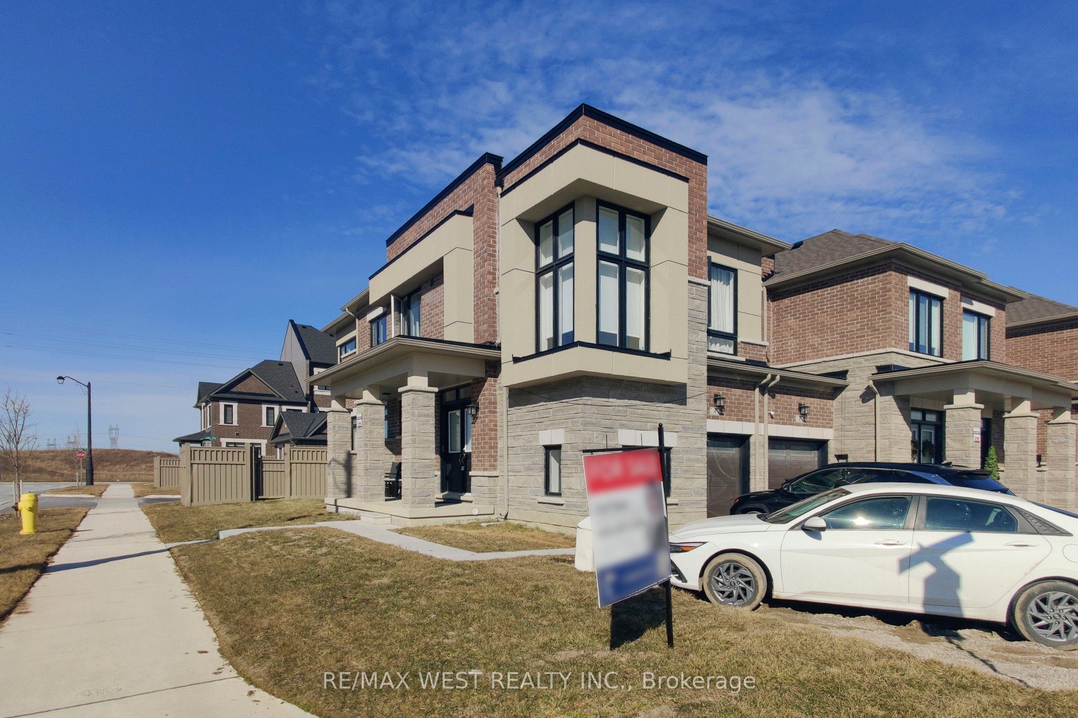 4 Haldimand Street
