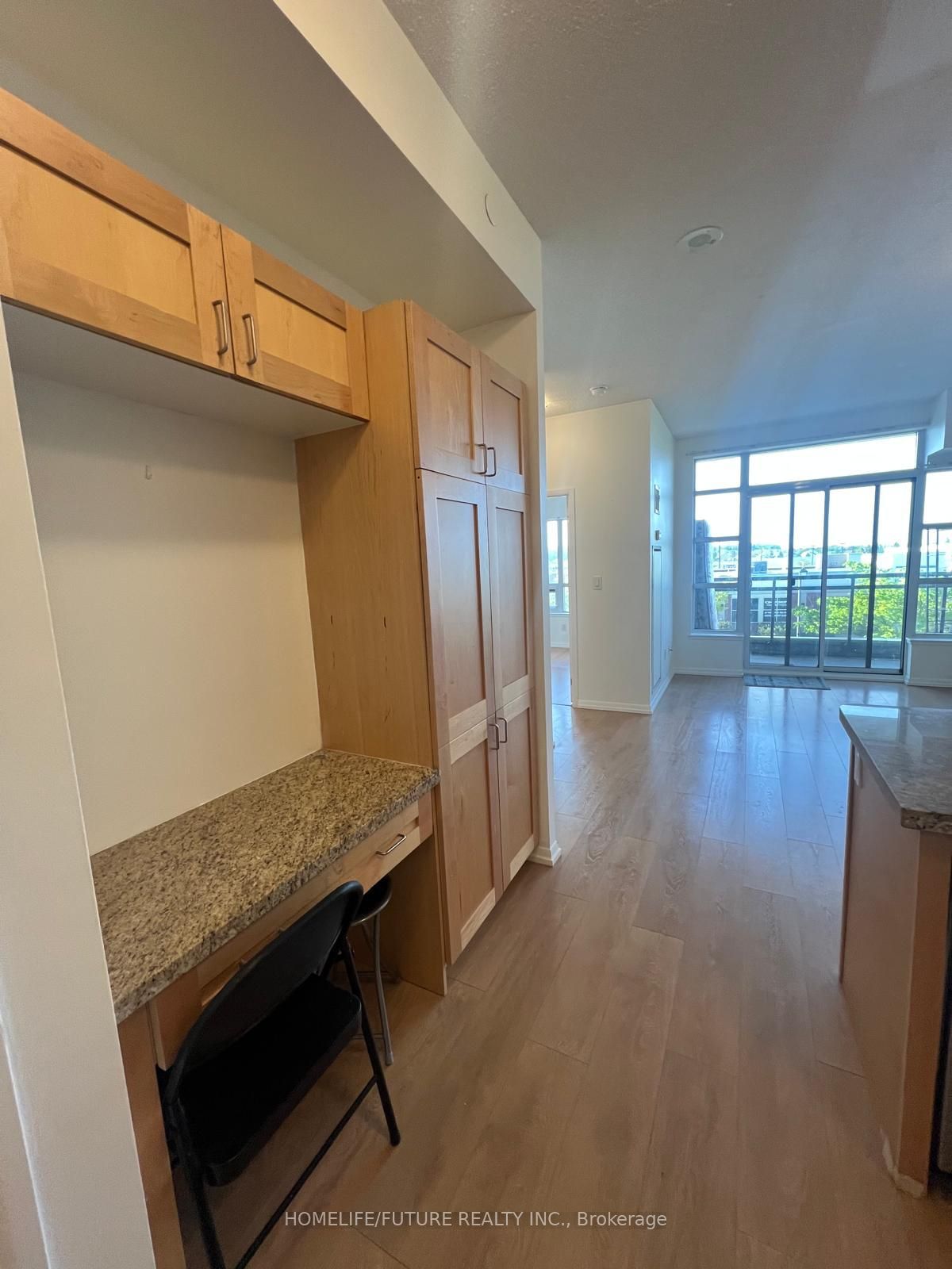 540 Bur Oak Avenue 209