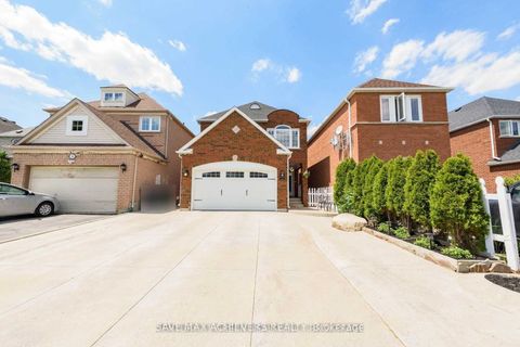 12 Upwood Place Brampton ON L6R 1T3