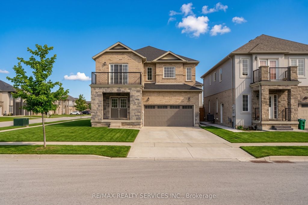 Photo of 162 McCabe Avenue, Welland, ON L3B 0H6 (MLS # X13073022)