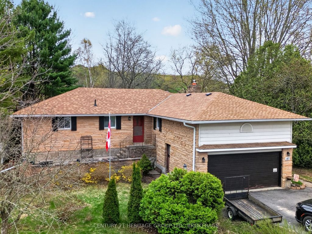 Photo of 187 Hillside Circle, Leeds and the Thousand Islands, ON K0H 2N0 (MLS # X13074708)