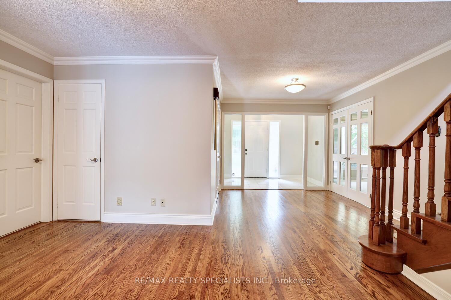 1677 Sherwood Forrest Circle