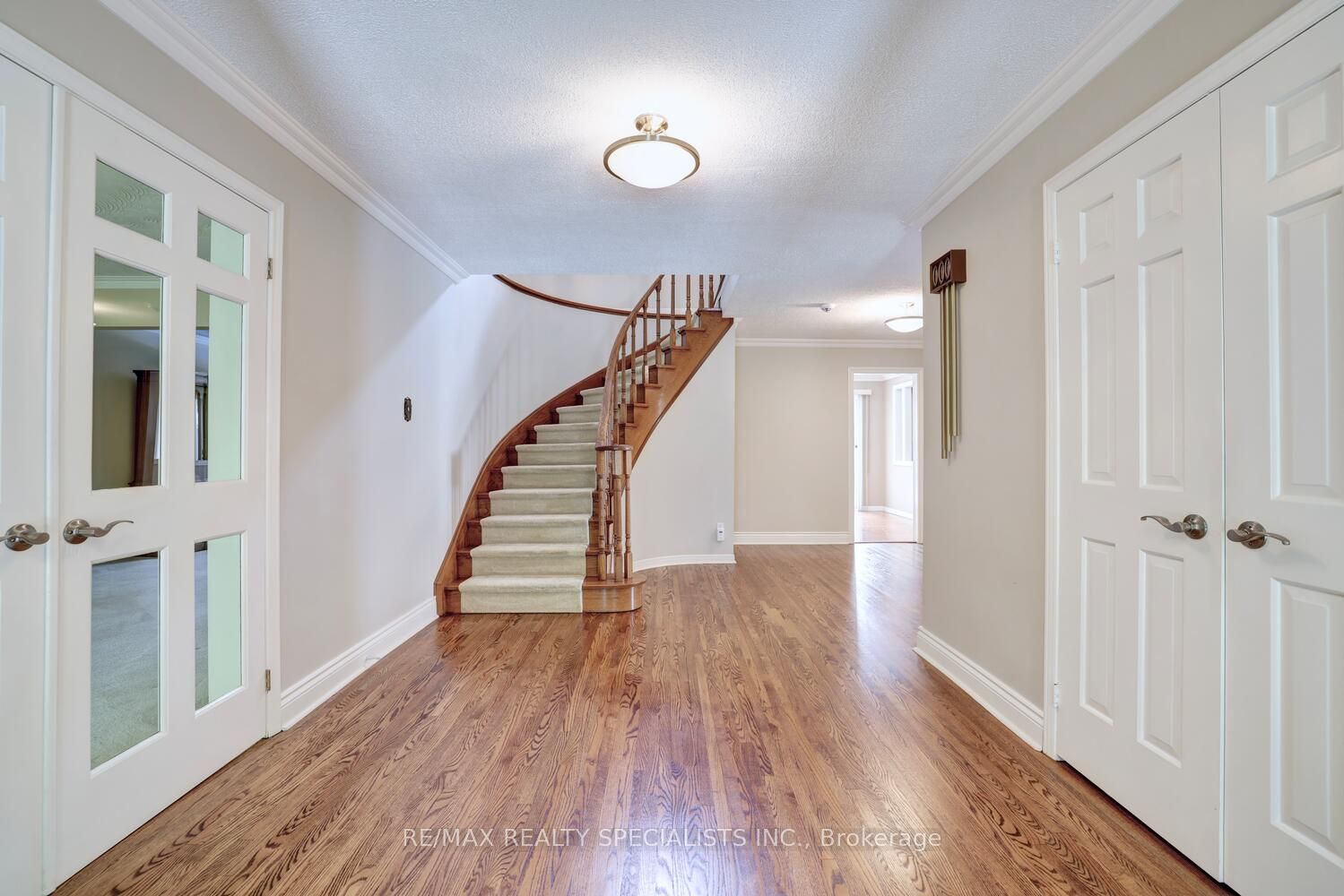 1677 Sherwood Forrest Circle