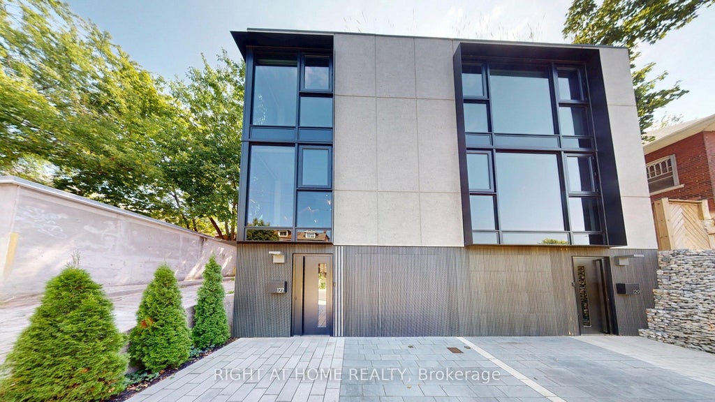Photo of 127 Glenlake Avenue, Toronto, ON M6P 1E6 (MLS # W13707346)