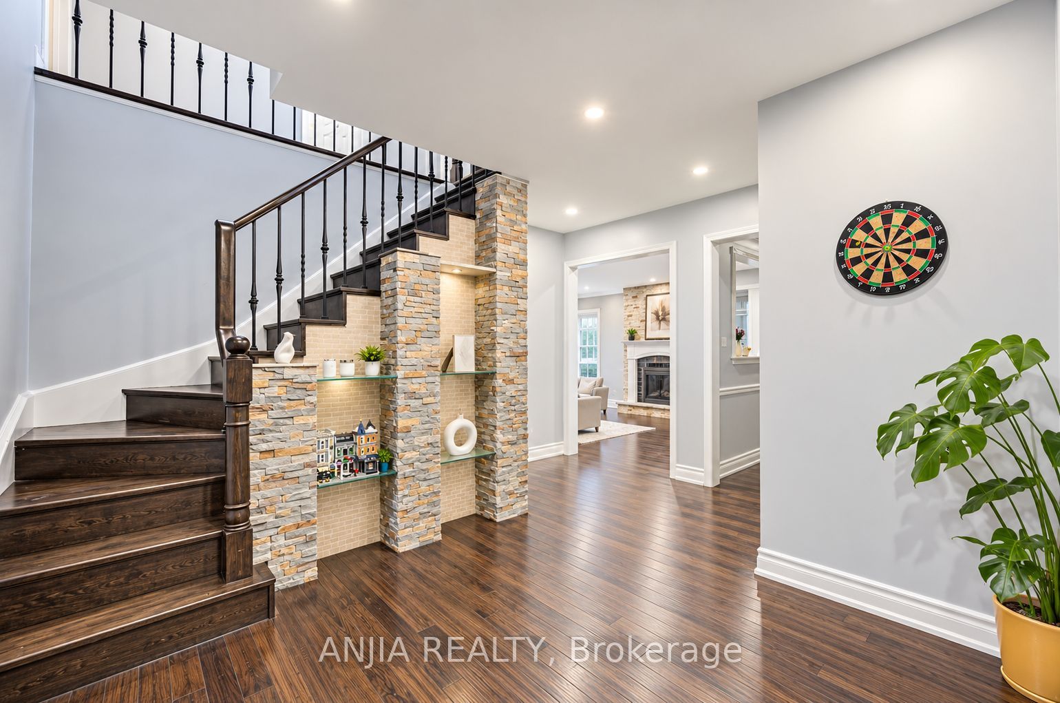 58 Summerfeldt Crescent