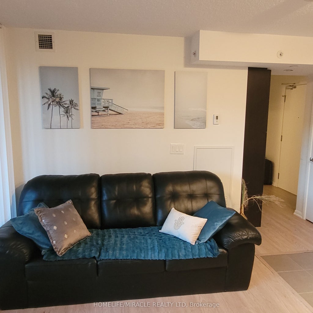 Photo of 830 Lawrence Avenue W #529, Toronto, ON M6A 0A2 (MLS # W13642402)