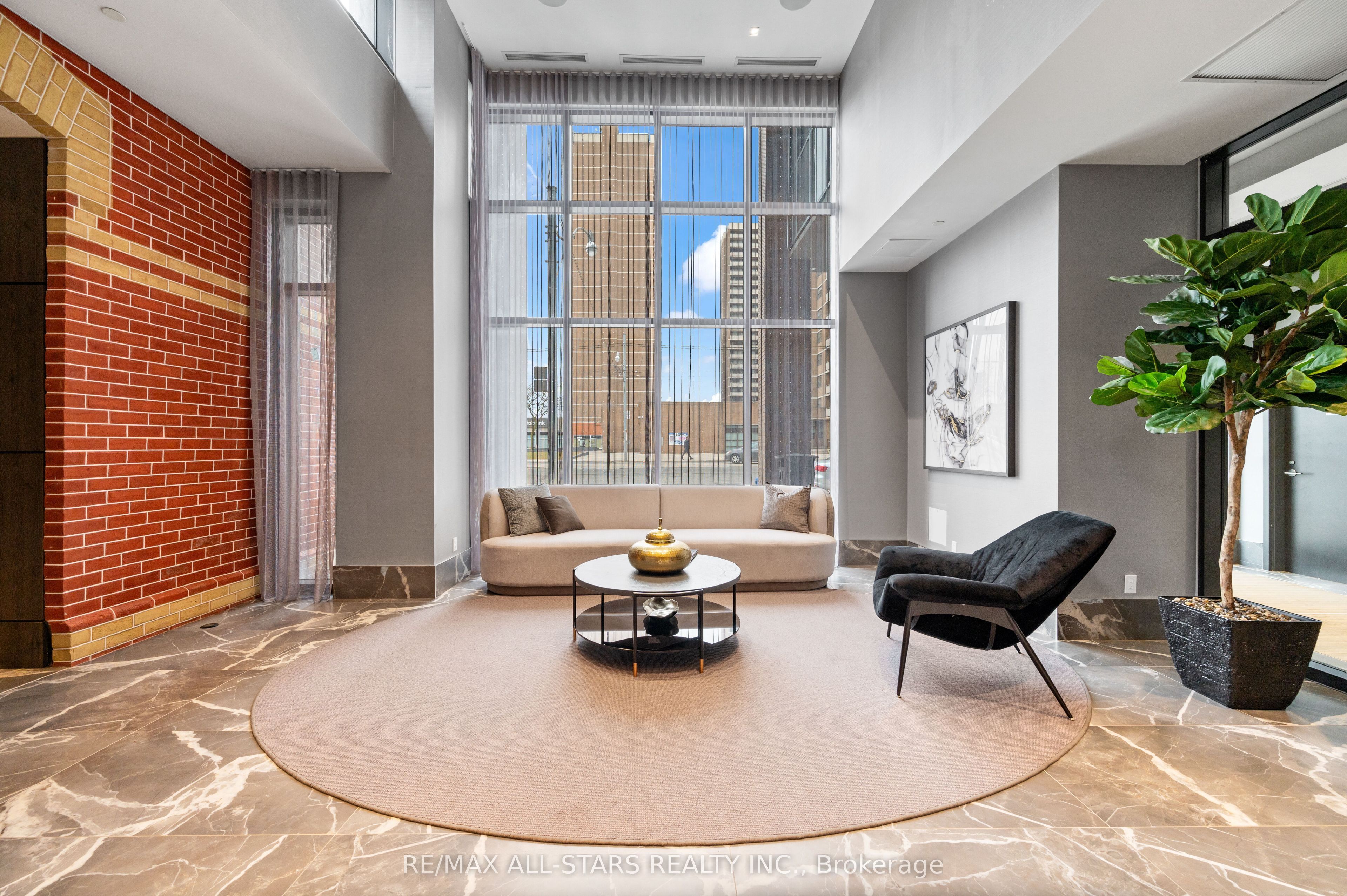 286 Main Street 2310