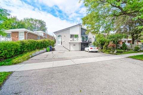 Photo of 8 Topaz Gate, Toronto, ON M2M 2Z7 (MLS # C12432415)