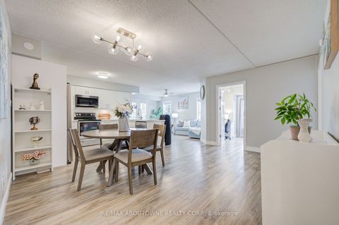 Photo of 1460 Bishops Gate #314, Oakville, ON L6M 4N5 (MLS # W12540514)