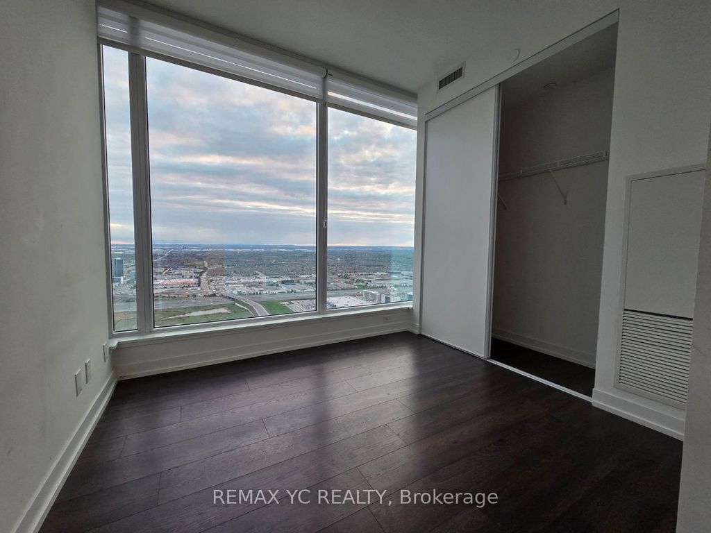Photo of 5 Buttermill Avenue #5810, Vaughan, ON L4K 0J5 (MLS # N13111204)