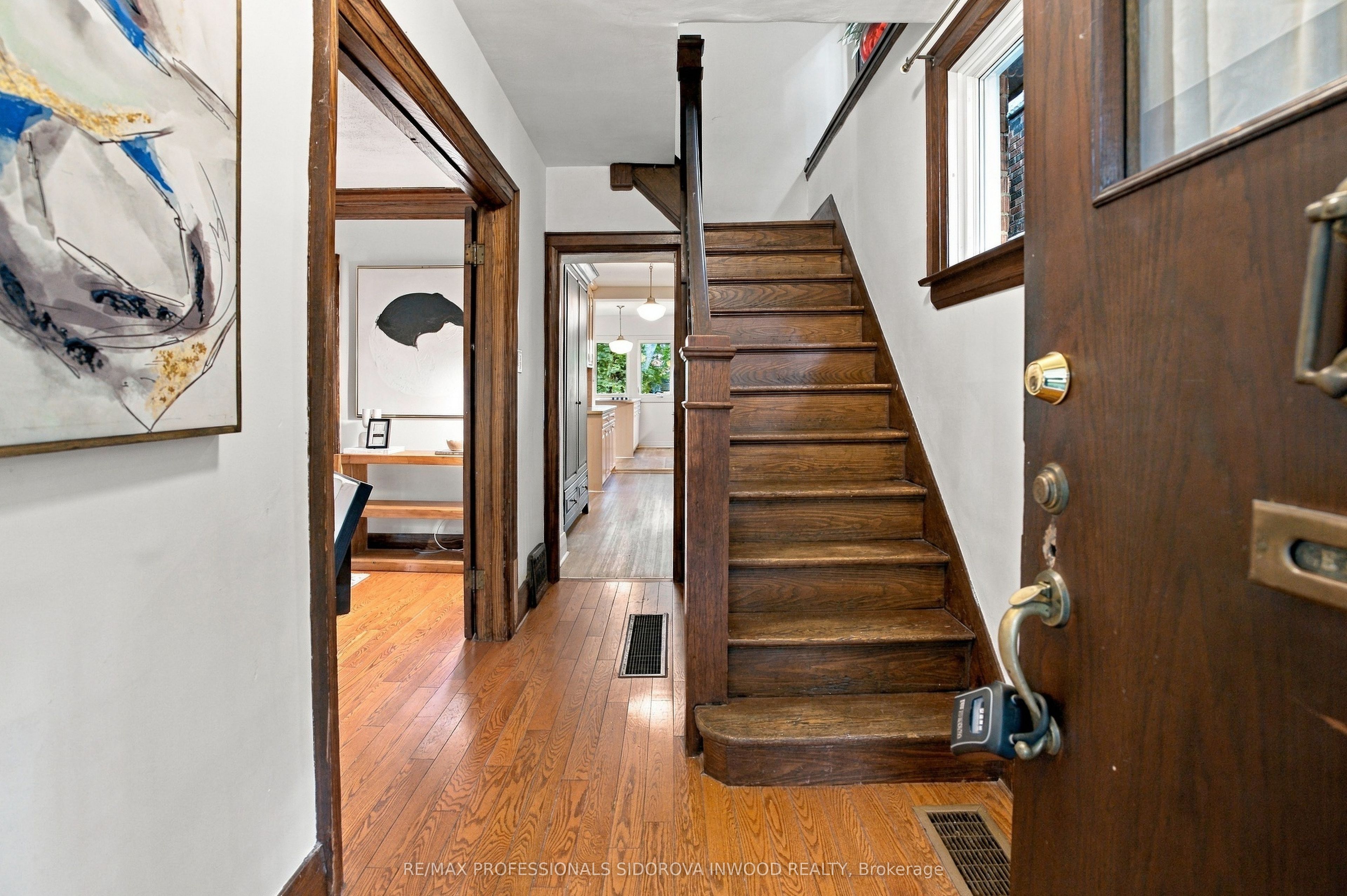 399 Armadale Avenue