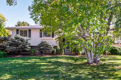 5188 Cherryhill Crescent Burlington ON L7L 4C4