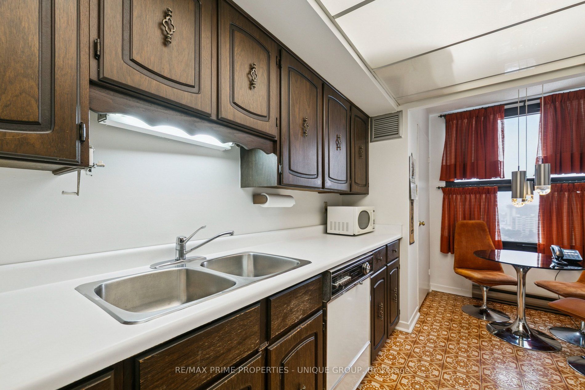 1300 Bloor Street 1801