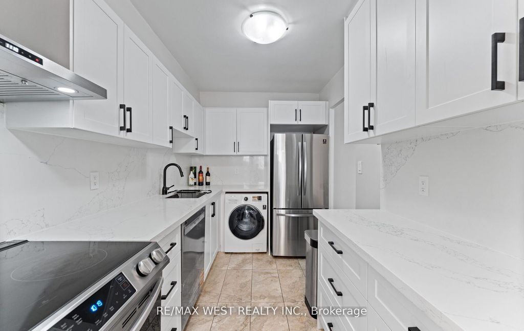 Photo of 5 Massey Square #2910, Toronto, ON M4C 5L6 (MLS # E12326636)