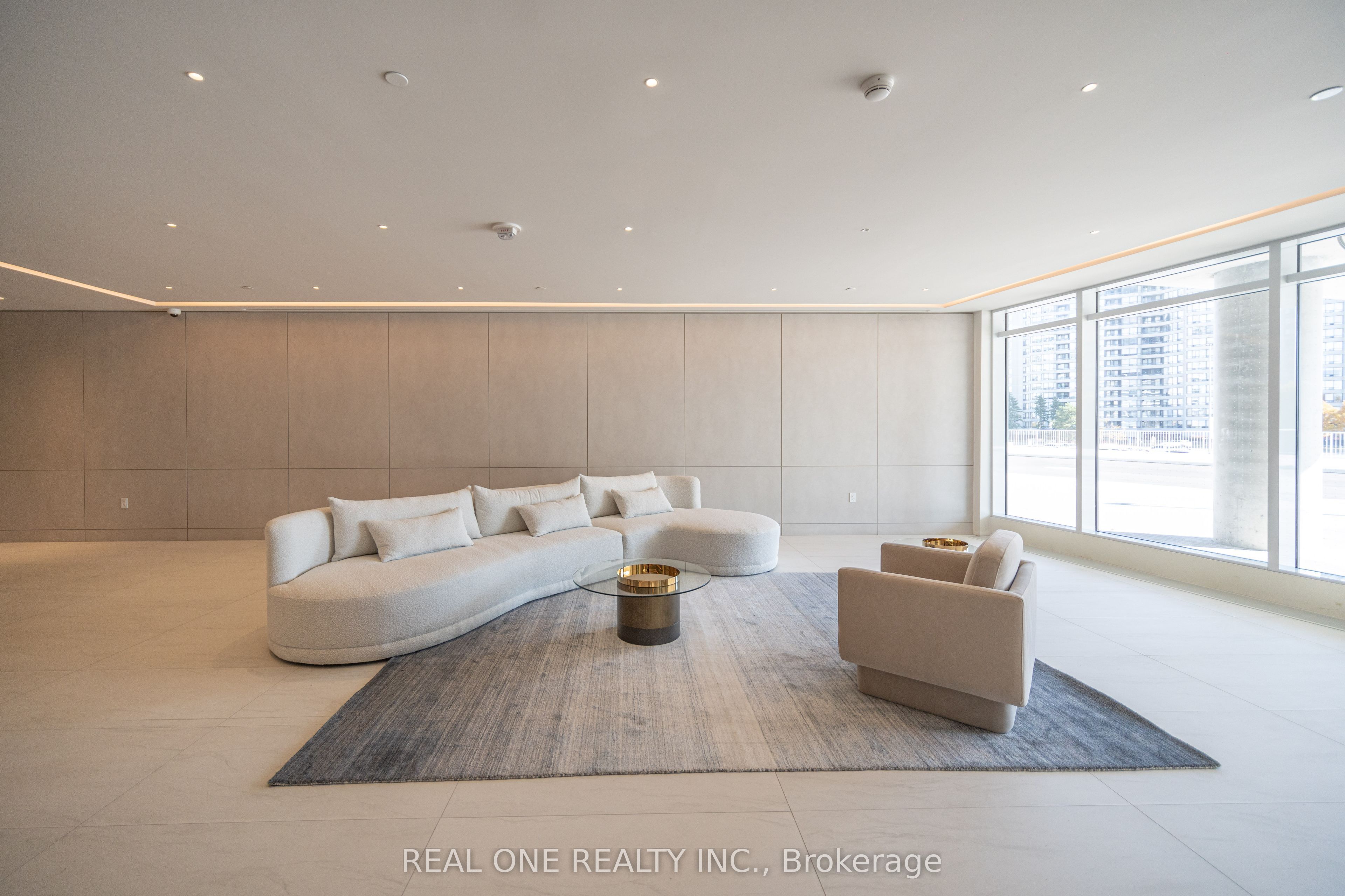 30 Upper Mall Way 1408