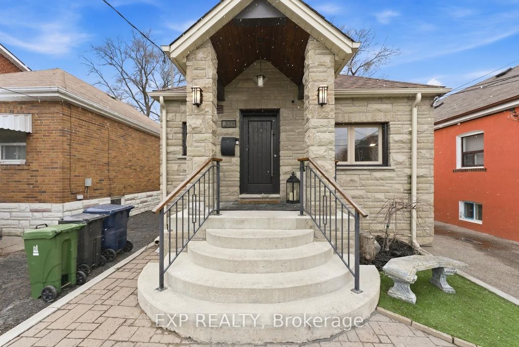 Photo of 32 Victoria Boulevard, Toronto, ON M6M 2C1 (MLS # W12952534)