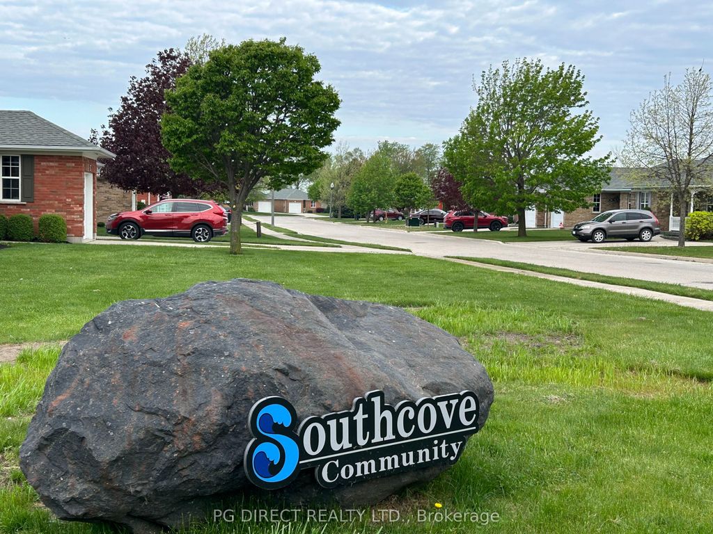 Photo of 241 SW Bethune Crescent, Goderich, ON N7A 4M6 (MLS # X12631562)