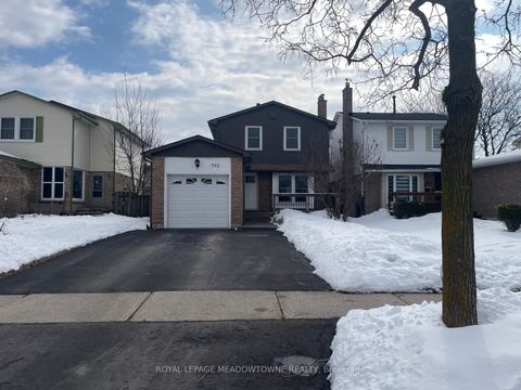 742 Coulson Avenue Milton ON L9T 4J4