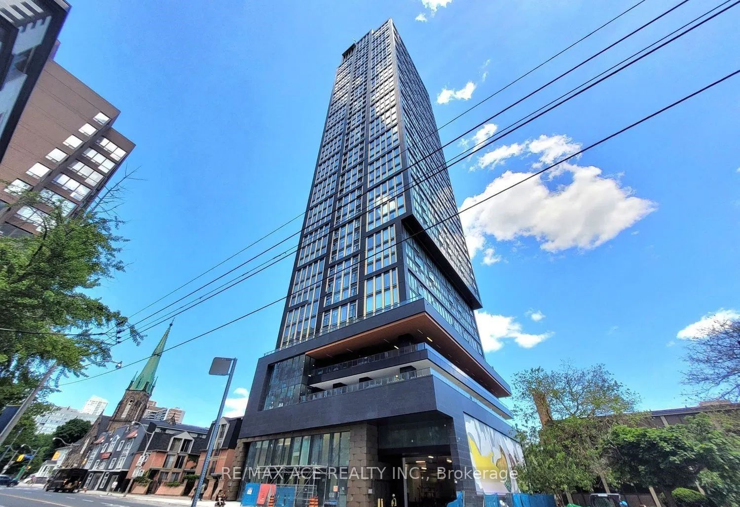 Photo 1 of 10 — 319 Jarvis Street 2010, Toronto, ON M5B 2C2
