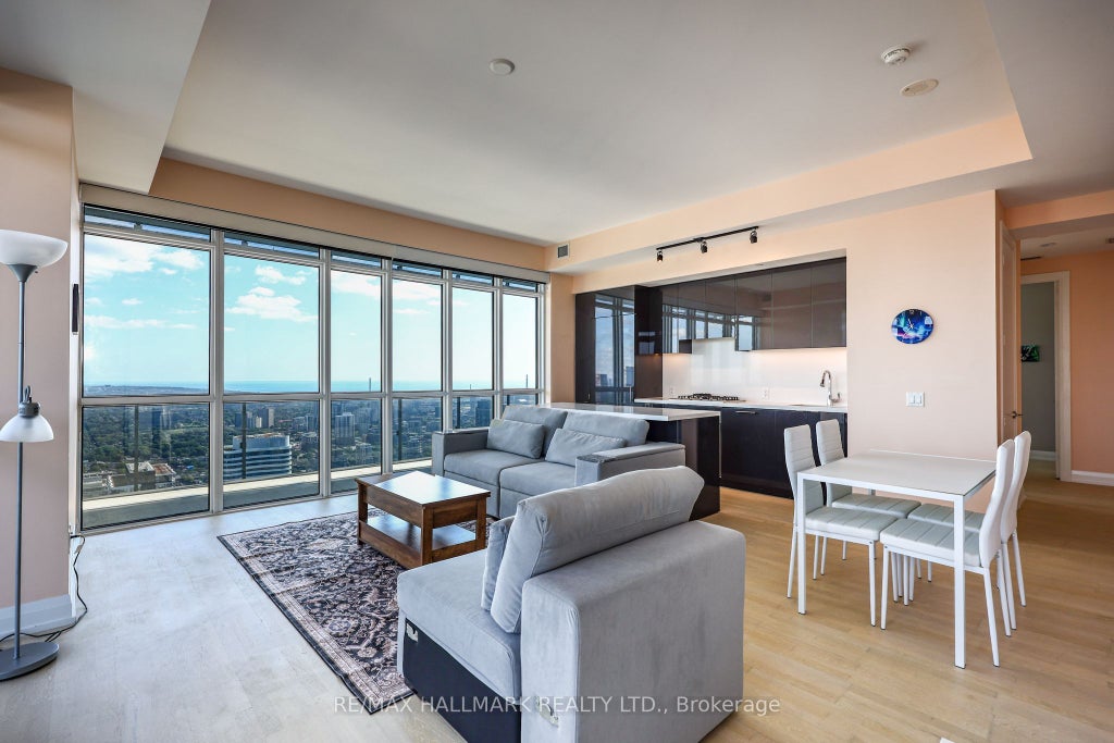 Photo of 7 Grenville Street #6005, Toronto, ON M4Y 0E9 (MLS # C13782024)