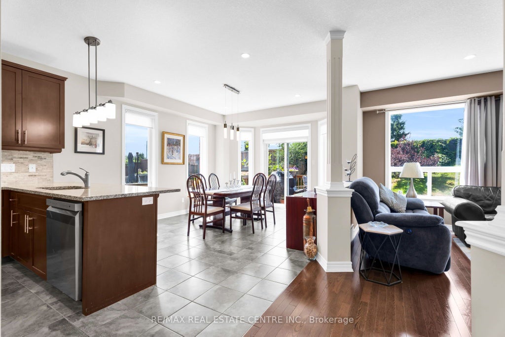 Photo of 35 St. Paul's Place, Orangeville, ON L9W 0A5 (MLS # W13701060)
