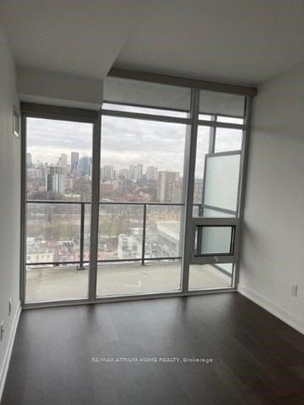 Photo of 105 George Street #1802, Toronto, ON M5S 3E6 (MLS # C13002178)