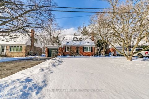 867 Melton Drive Mississauga ON L4Y 1K9