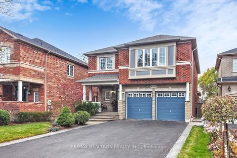 6766 Tattinger Avenue Mississauga ON L5W 1P4