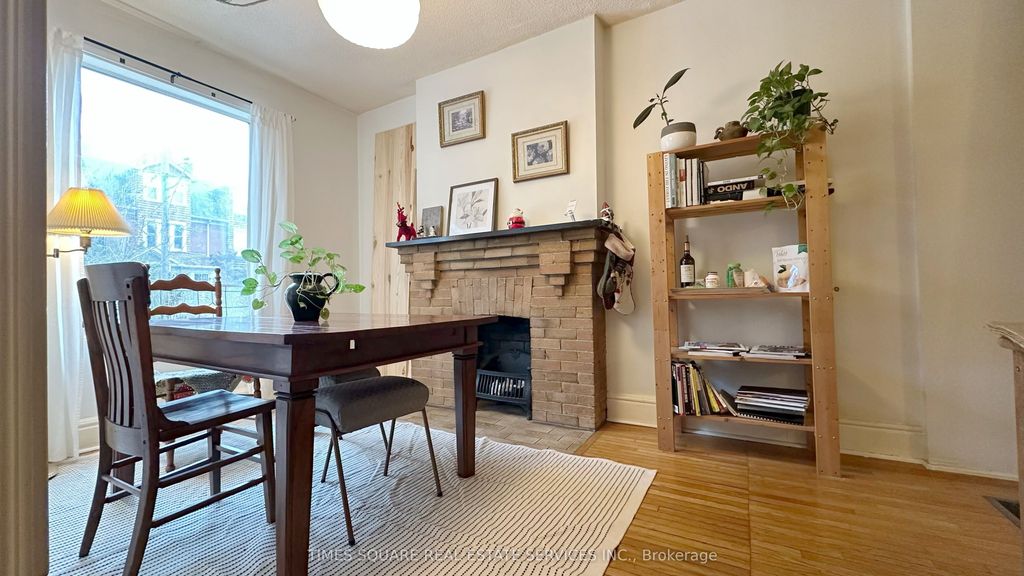 Photo of 7 Badgerow Avenue, Toronto, ON M4M 1T9 (MLS # E12896722)
