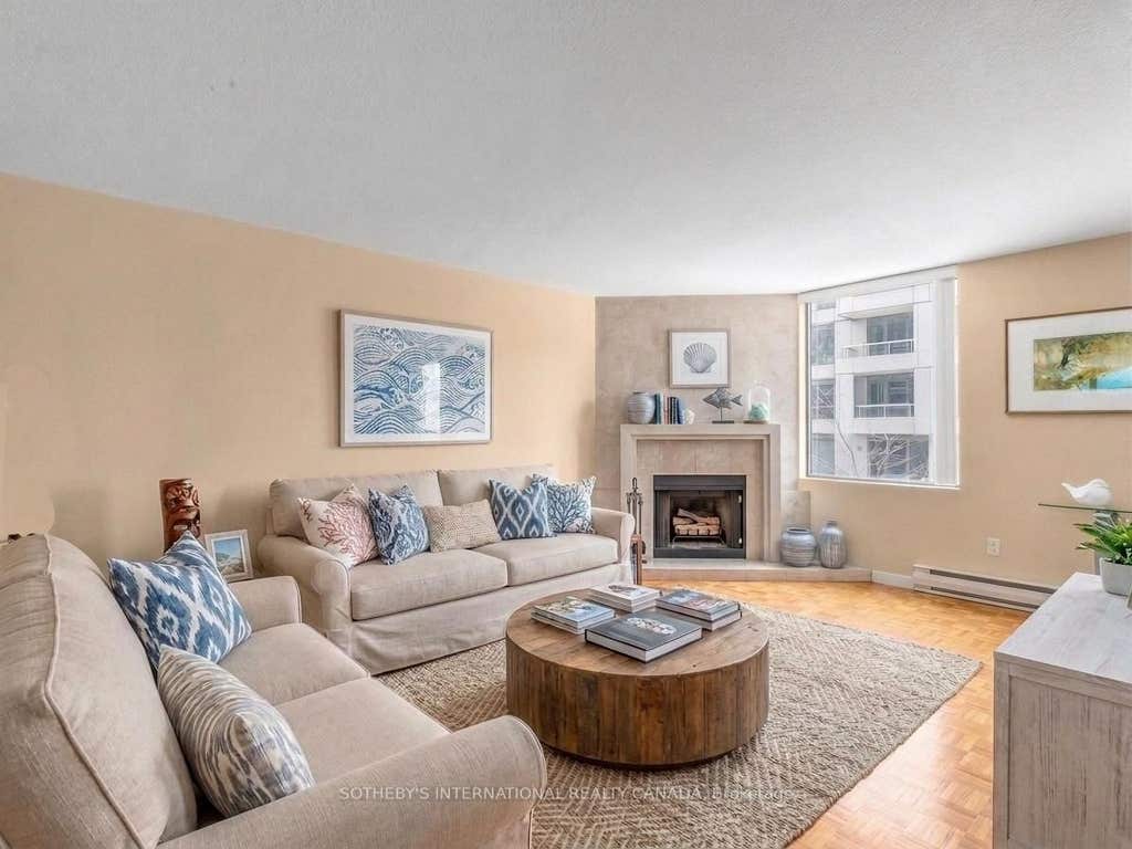 Photo of 188 Spadina Avenue #Th. 2, Toronto, ON M5T 3A4 (MLS # C13118608)