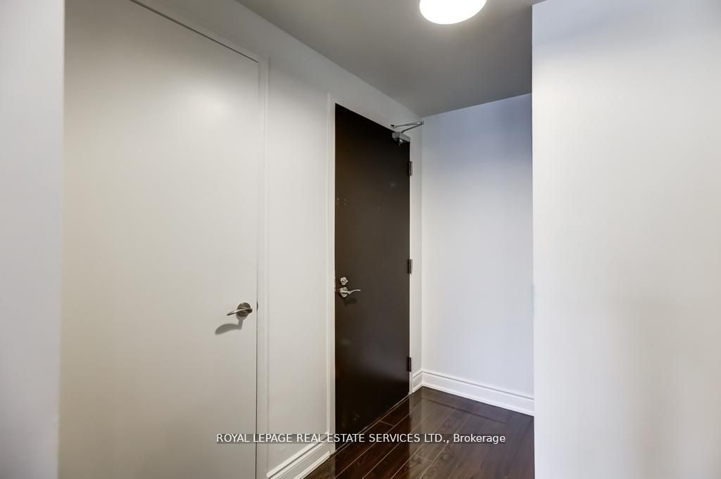Photo of 1 Valhalla Inn Road #201, Toronto, ON M9B 1S9 (MLS # W13470346)