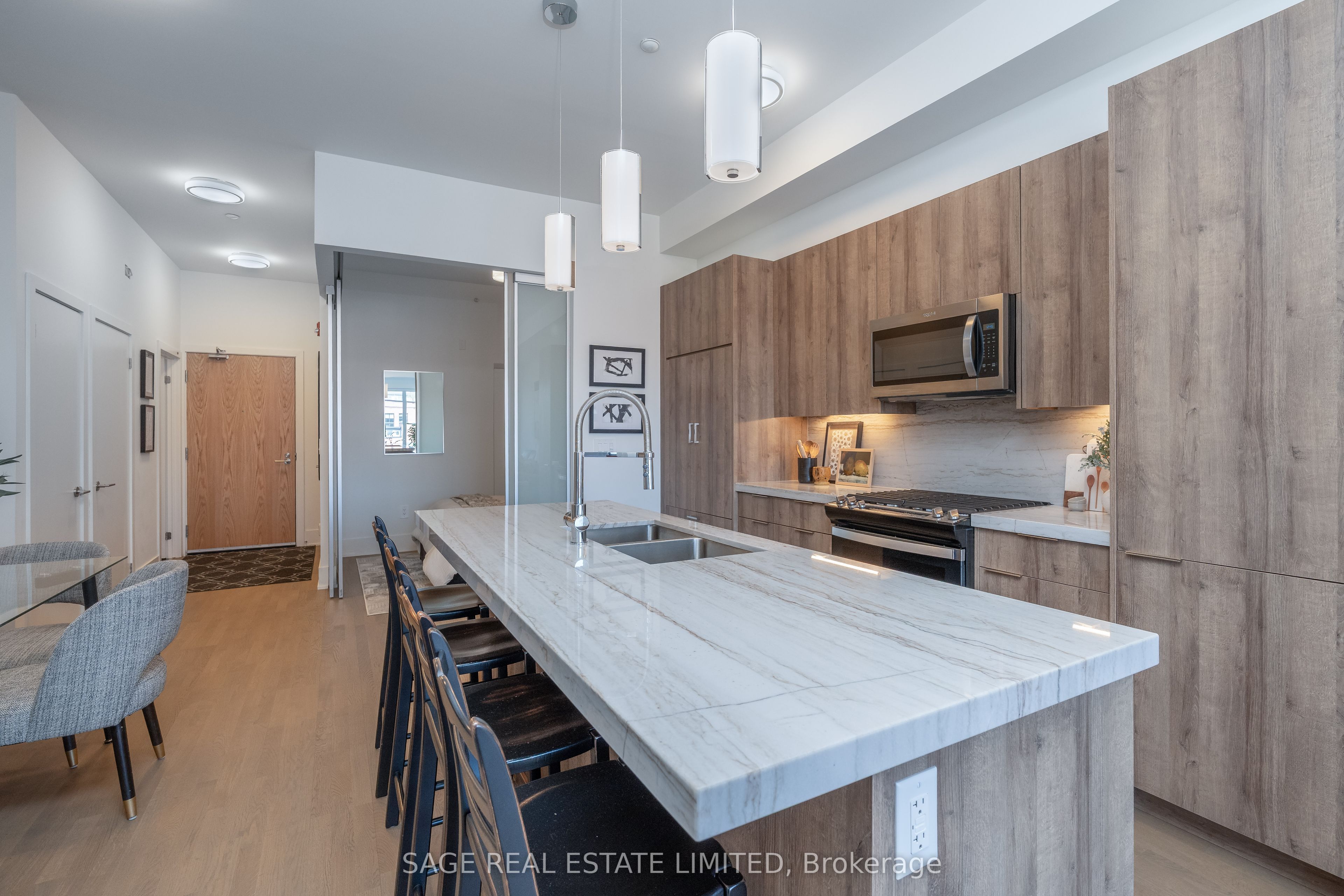 495 Logan Avenue 405