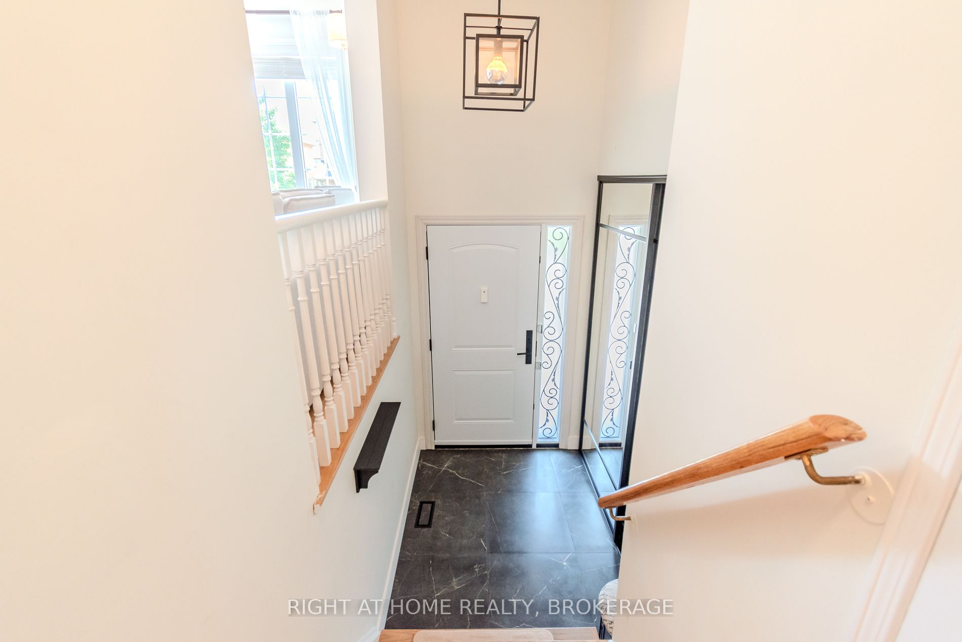 2515 Gill Crescent