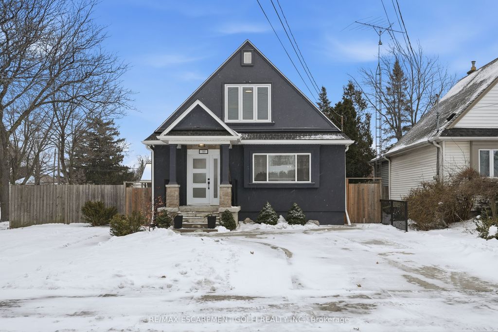 Photo of 189 East 43rd Street, Hamilton, ON L8T 3C3 (MLS # X12644046)