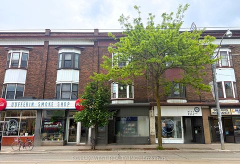 1497 Dundas Street W Toronto ON M6K 1T6