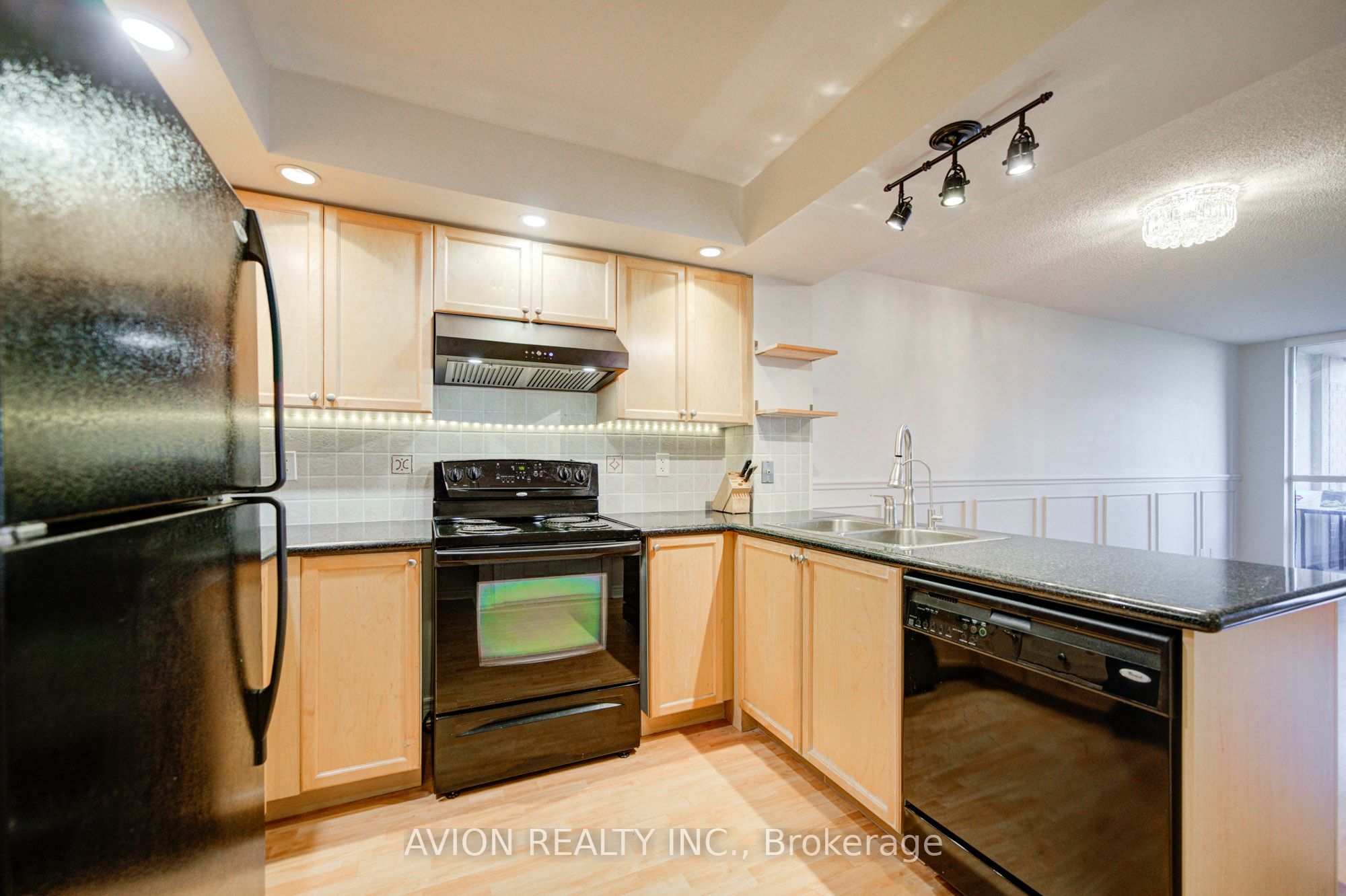 33 Cox Boulevard 631