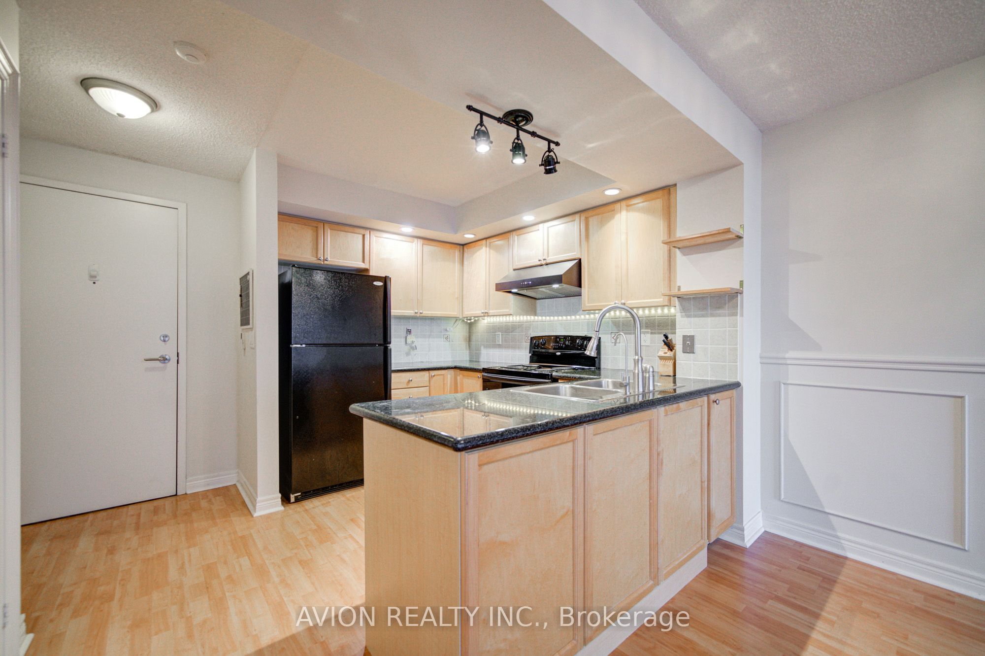 33 Cox Boulevard 631