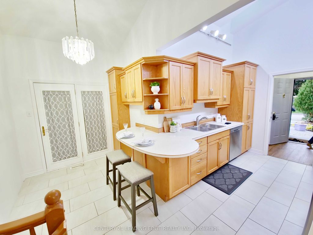 Photo of 50 Barrydale Crescent S, London North, ON N6G 2X4 (MLS # X12588712)