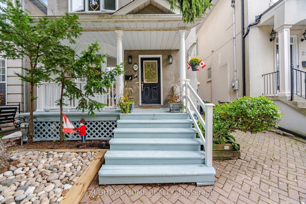 Photo of 219 Broadway Avenue, Toronto, ON M4P 1W1 (MLS # C13848612)