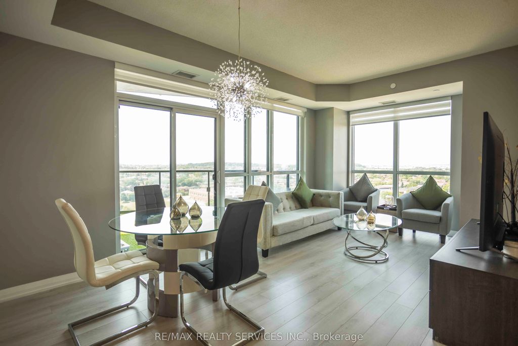 Photo of 35 Watergarden Drive W #918, Mississauga, ON L5R 0G8 (MLS # W13114500)