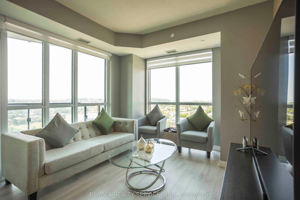 Photo of 35 Watergarden Drive W #918, Mississauga, ON L5R 0G8 (MLS # W13114500)