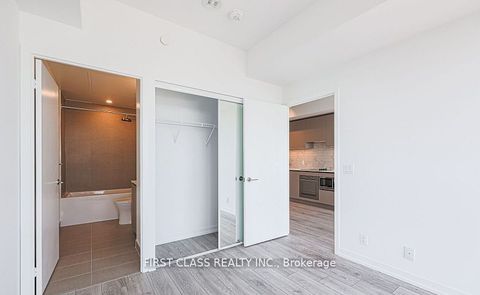 55 Mercer Street 3215 Toronto ON M5V 3W2