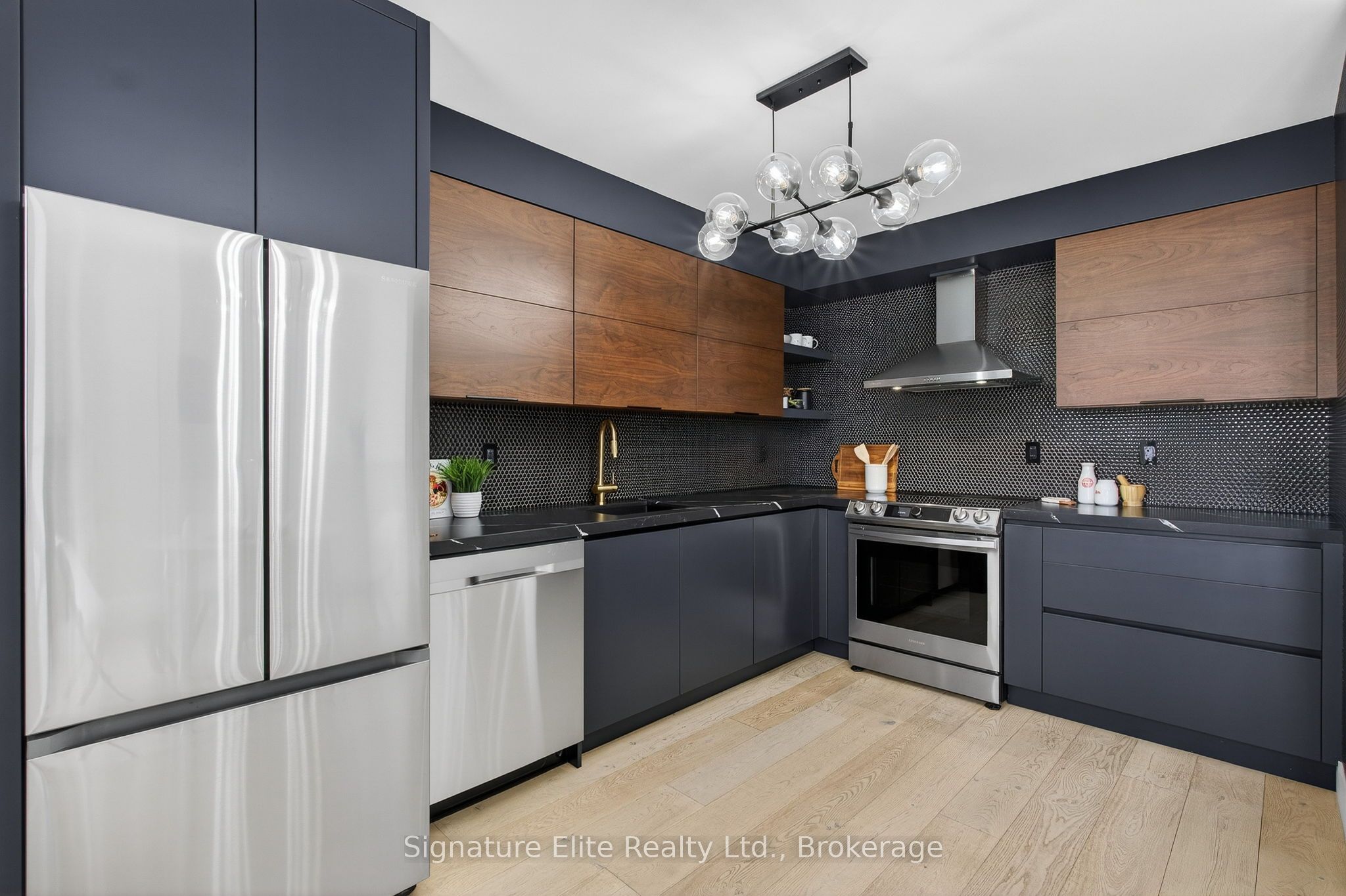 5090 Fairview Street 50